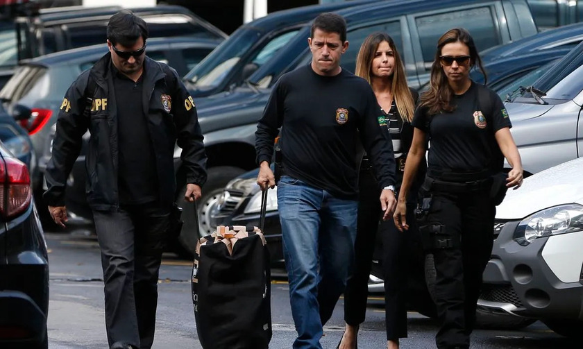 Bolsonaro não sabia de nada, Lula sabia de tudo